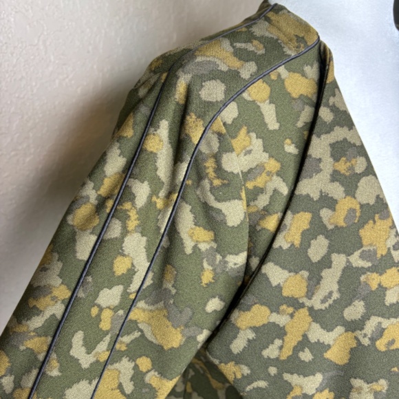 Lysse Green Camouflage Print Open Front Moto Jacket Women's Size Medium … - Picture 8 of 12